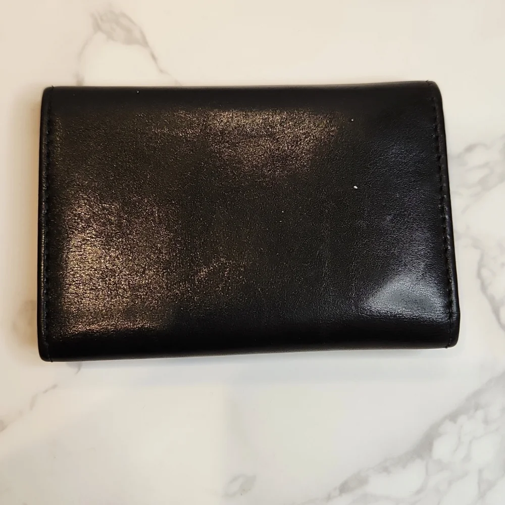 Authentic Gucci 6 Key Case